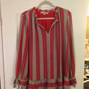 Loft Dress lined with button on the sleeves and back